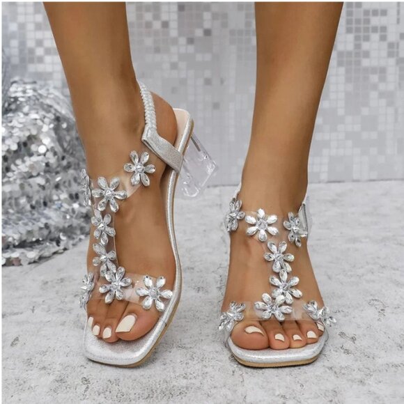 NWT Silver Rhinestone Flower Square Toe Acrylic Block Heel Sandals - Picture 1 of 1